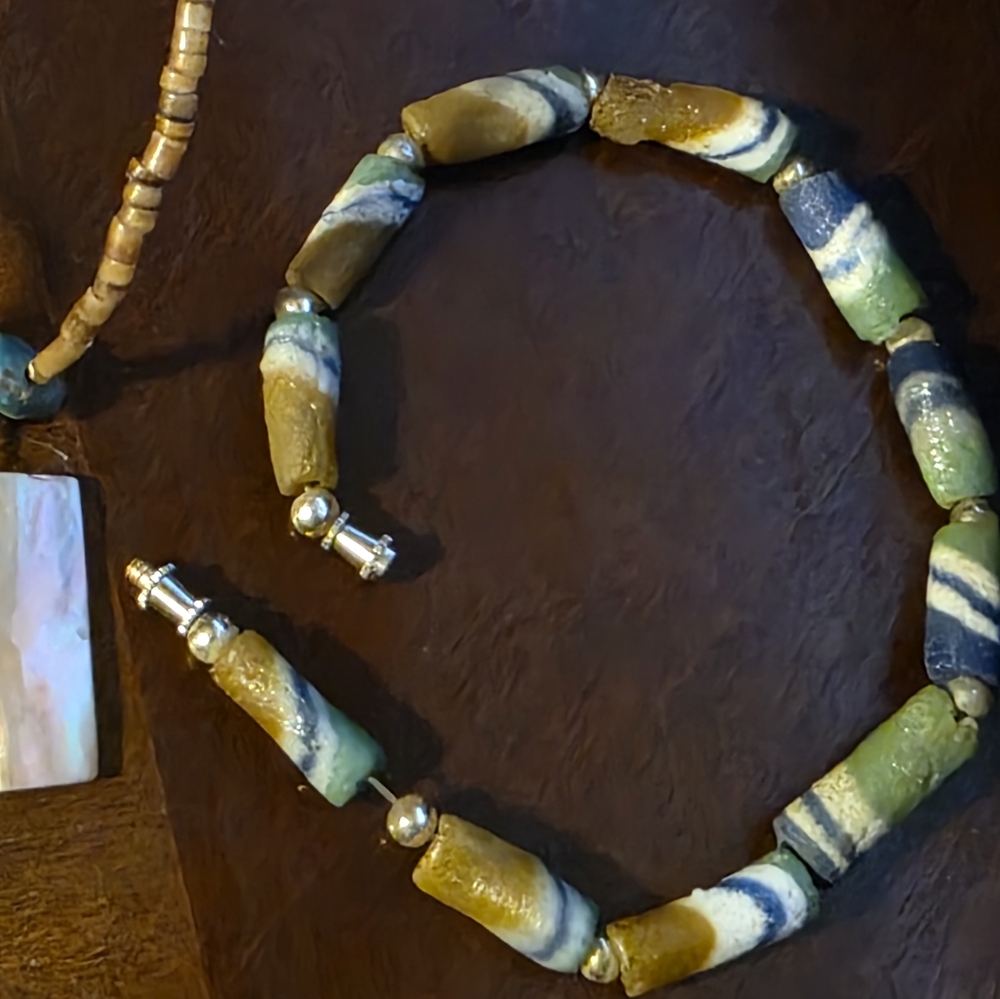 Sterling Silver Beaded Necklace With Stunning African Bead Bracelet - Picture 3 of 13